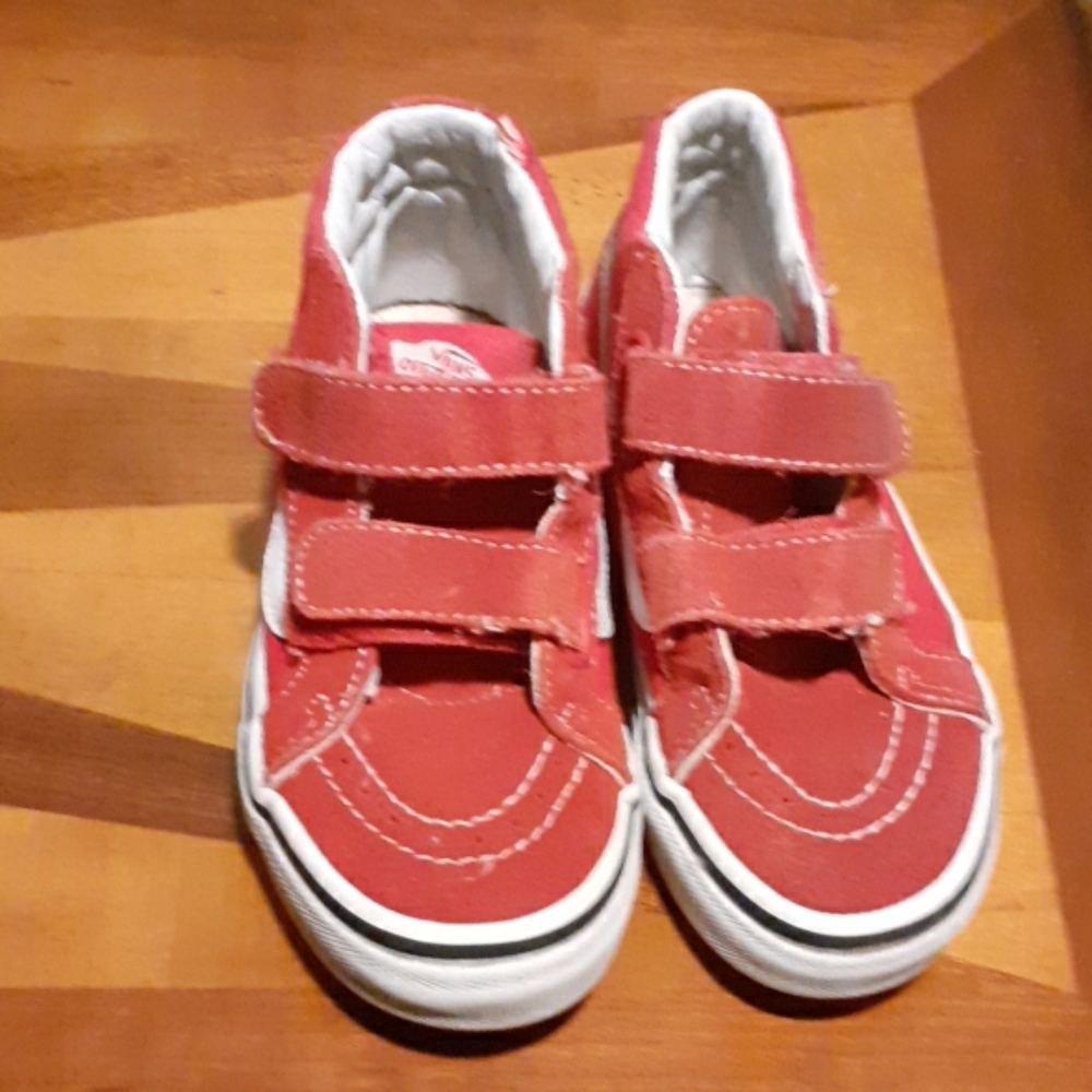 Used tenis shoes